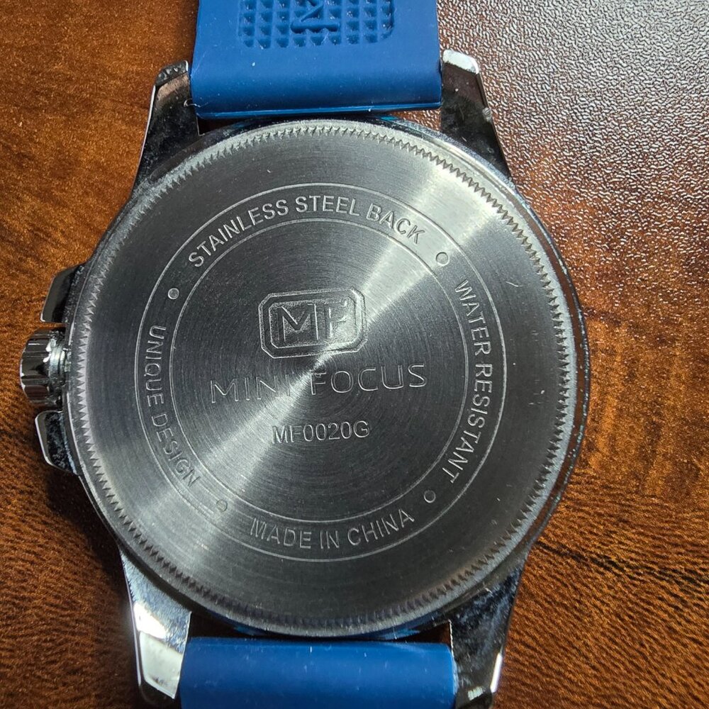 Mini Focus Quartz Watch - Picture 2 of 4